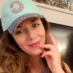 Meet your Posher, Veronica